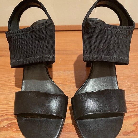 Stuart Weitzman Heel - Picture 3 of 5